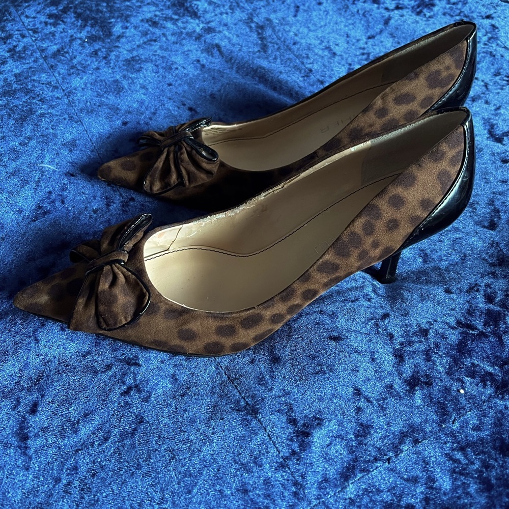Brown leopard print kitten heels size 8